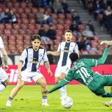 A l'image d'Aliou Balde (no 70), le LS a trébuché en fin de match à Zurich. KEYSTONE/MICHAEL BUHOLZER